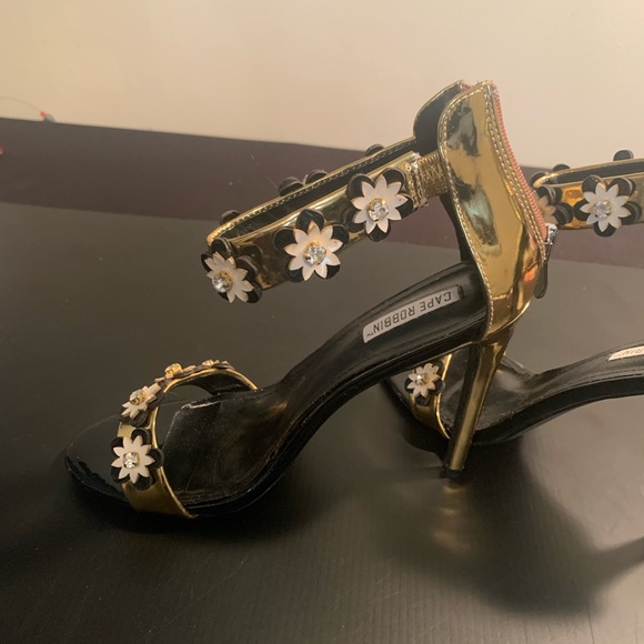 Cape Robbin Gold and Black Floral Heels - Picture 3 of 12